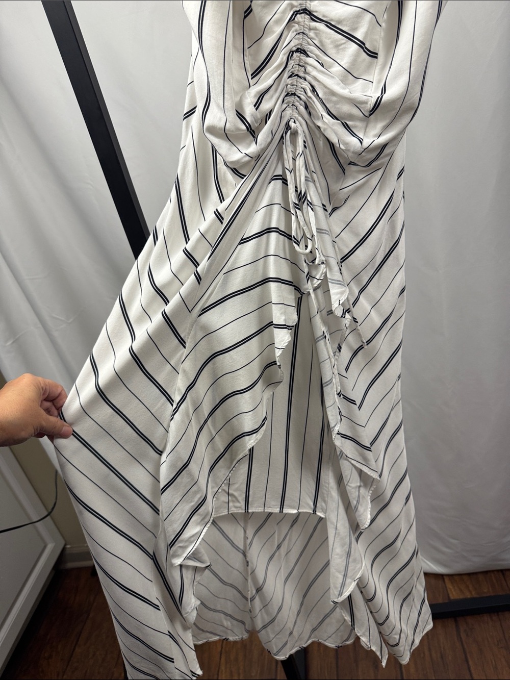 Bardot Ivory & Black Chevron Stripe Ruched Midi Dress Size 8 - Picture 3 of 16
